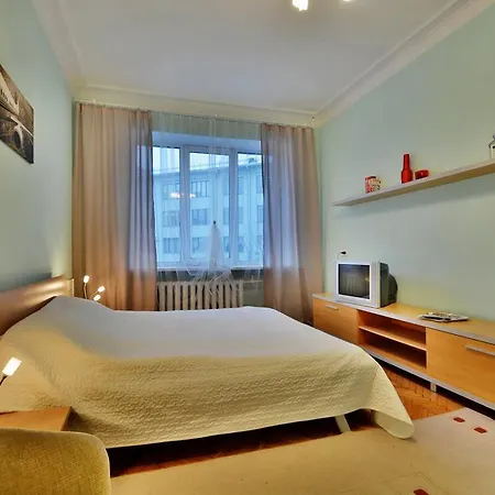 Aparton Leningradskaya 2 *